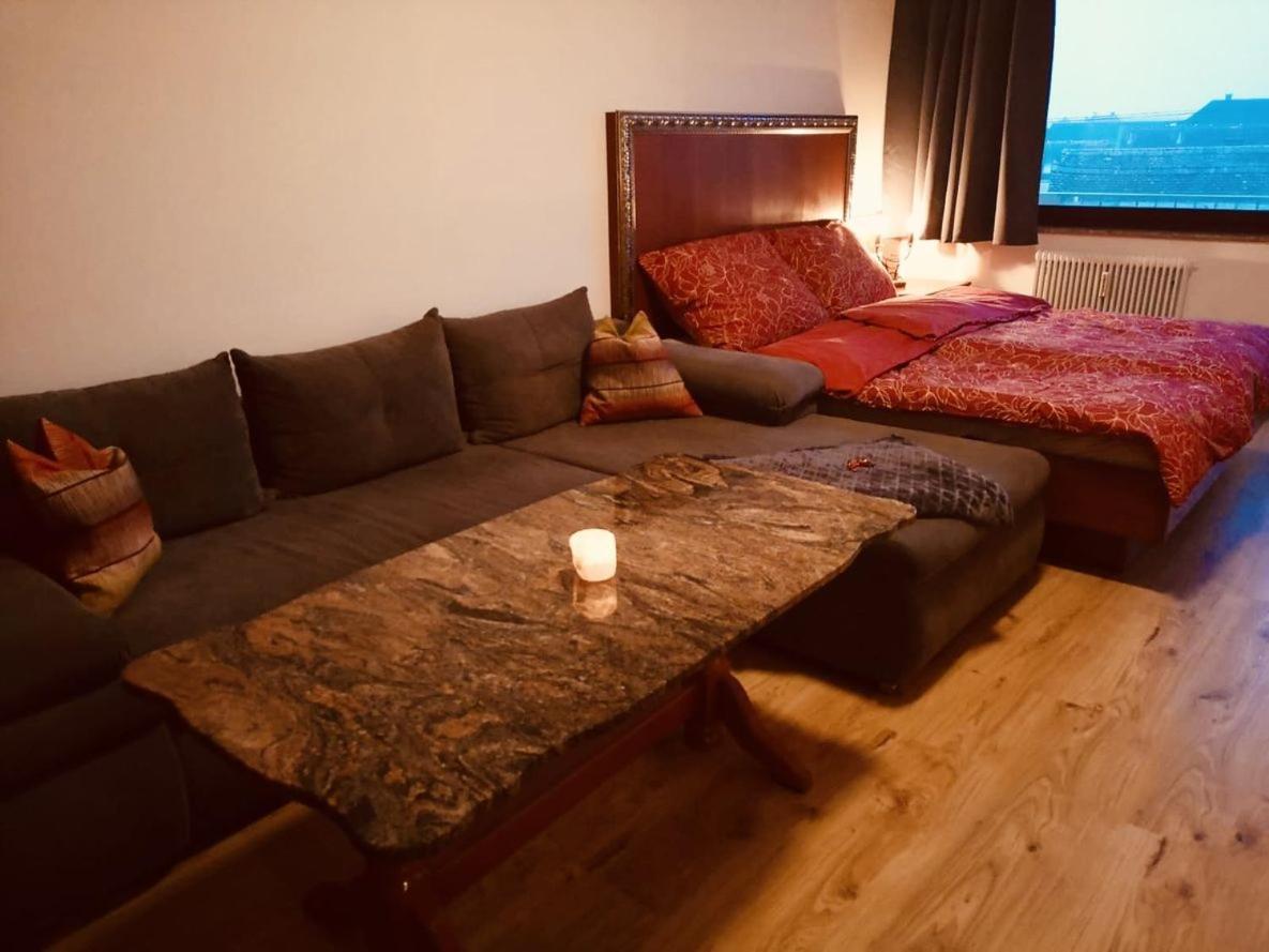 Thermenland-Traum Apartment Fuerstenfeld Luaran gambar