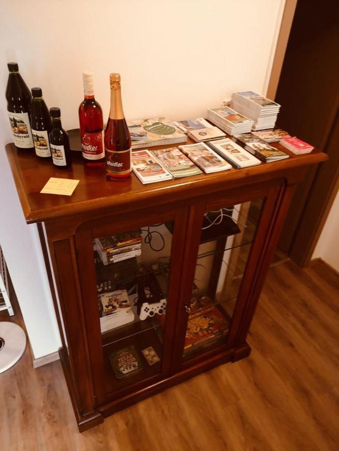 Thermenland-Traum Apartment Fuerstenfeld Luaran gambar