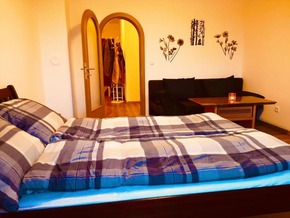 Thermenland-Traum Apartment Fuerstenfeld Luaran gambar